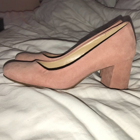 naturalizer whitney pump taupe